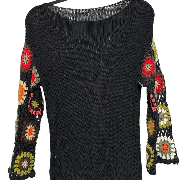 Emery Rose Black Hollow Out with Multi Color Floral Pattern Knitted Sweater Sz S - Picture 6 of 6